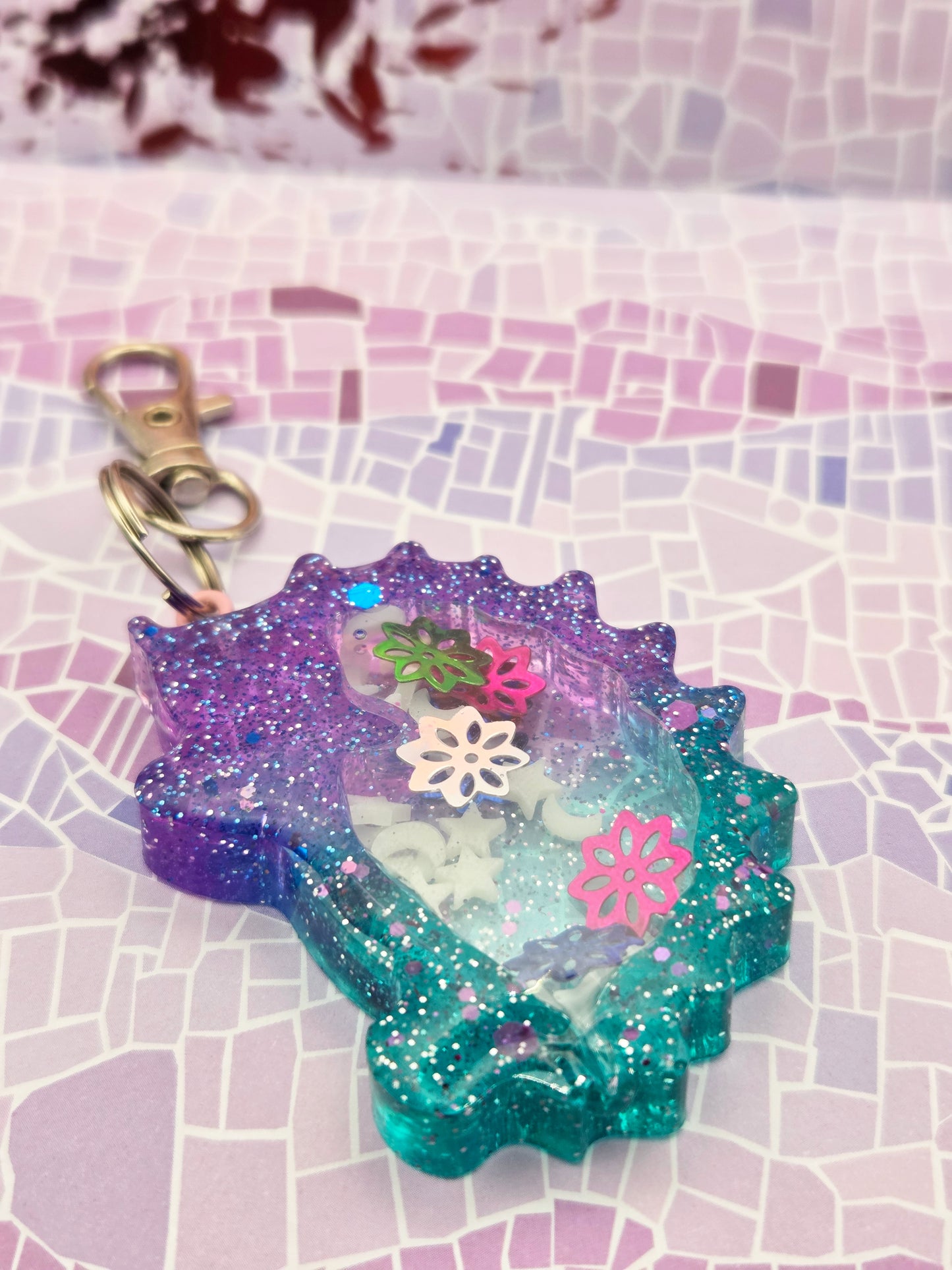 Hedgehog Shaker Keyring – Handmade Glittery Resin Charm for Sparkly Adventures