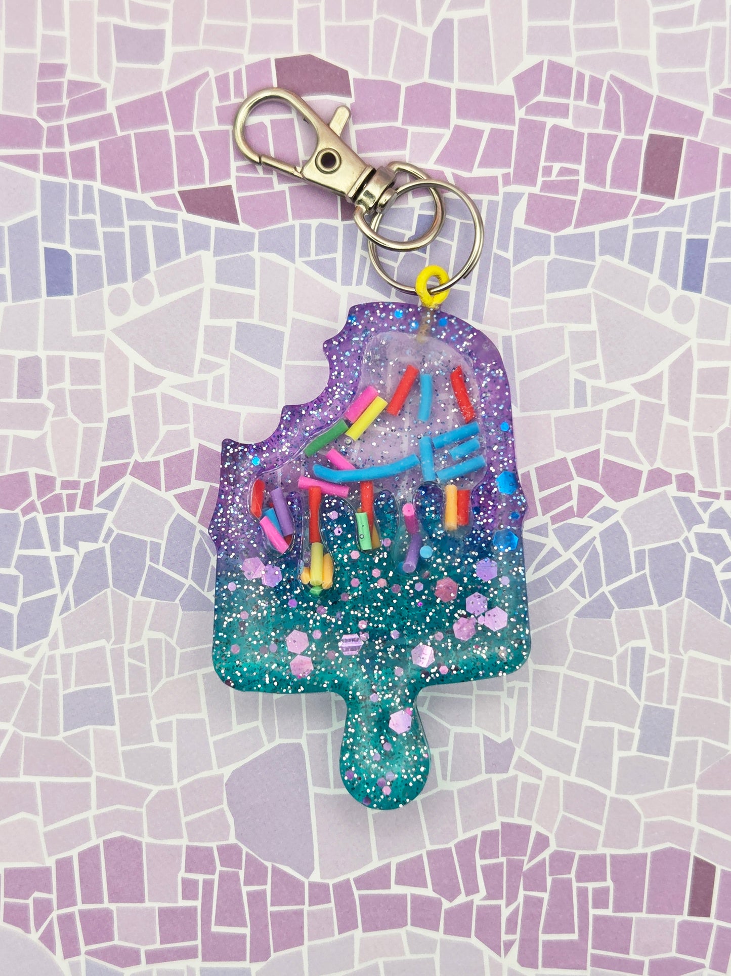 ✨ Ice Lolly Resin Shaker Keyring – Glitter, Sprinkles & Cute Vibes - no oil