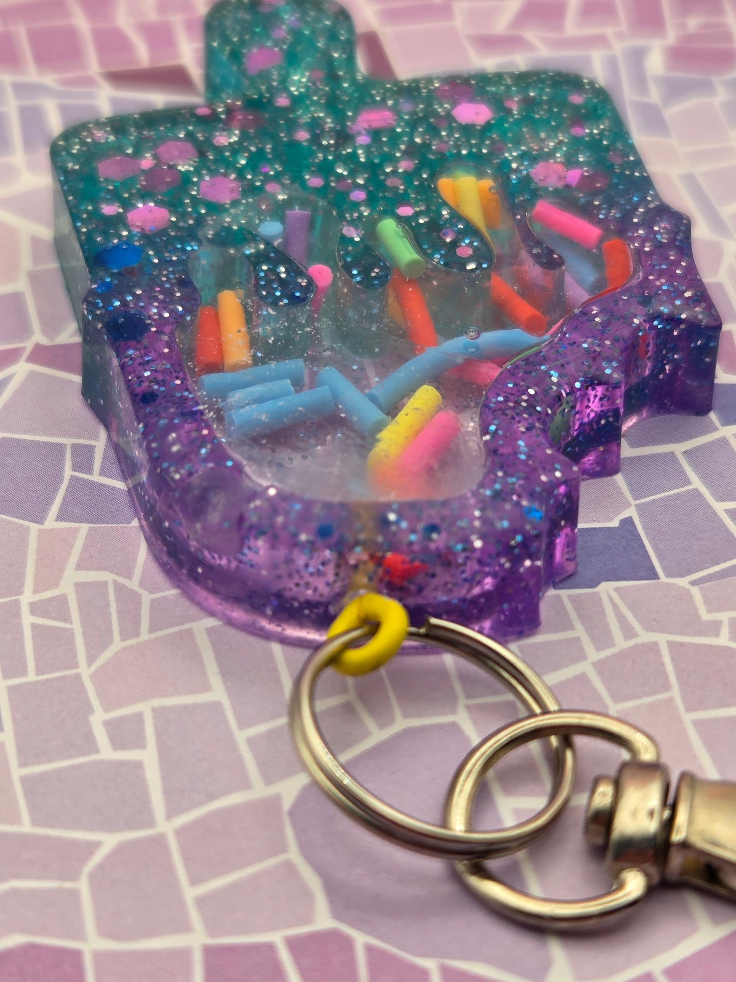 ✨ Ice Lolly Resin Shaker Keyring – Glitter, Sprinkles & Cute Vibes - no oil