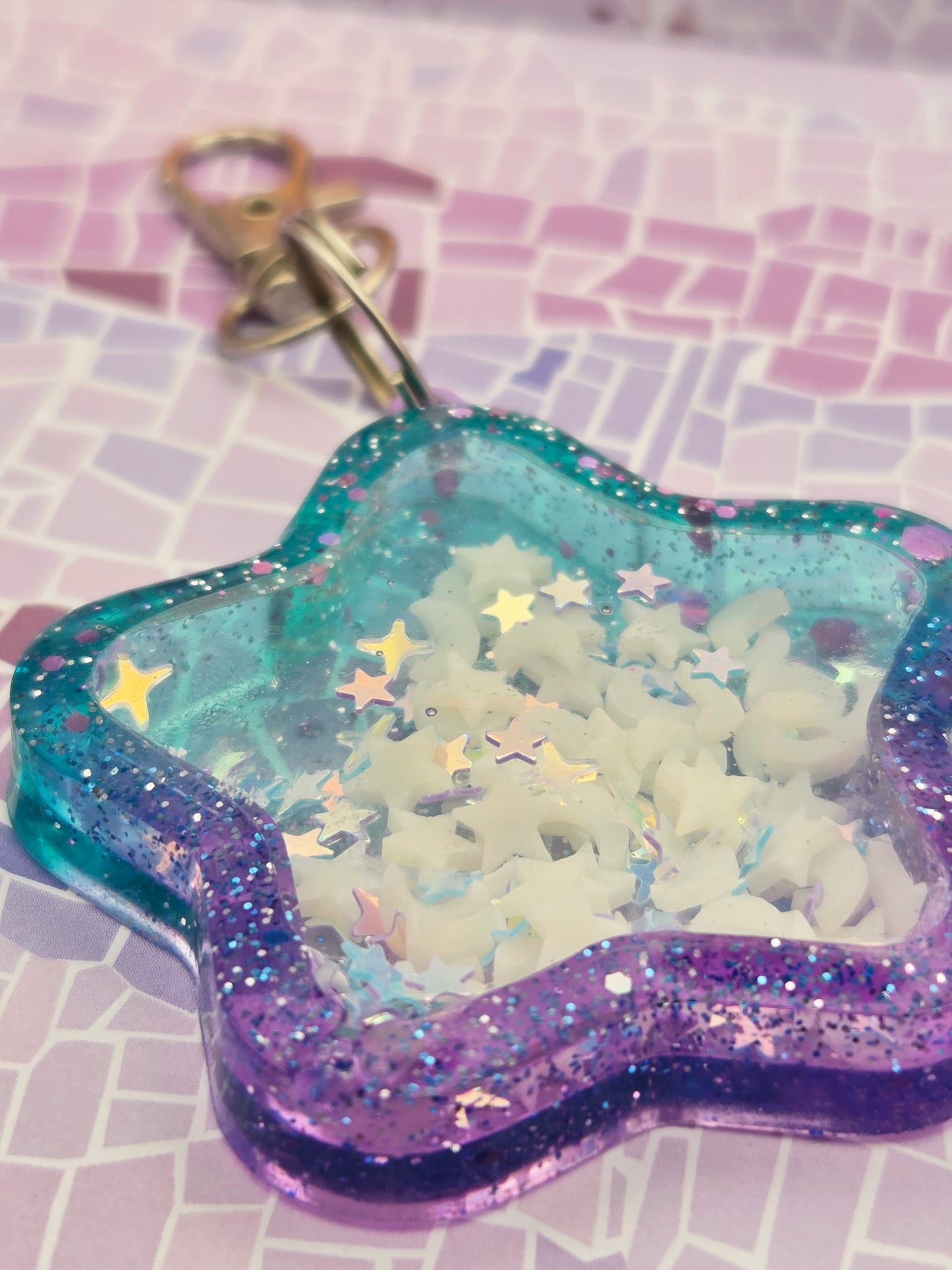 Celestial Star Shaker Keyring – Glitter-Filled Cosmic Charm