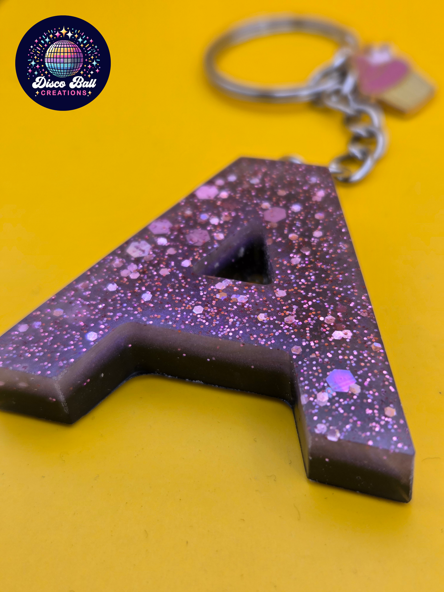 Glitter Resin Initial Keyring A–F | Personalised Letter Keychain with Charm | Handmade Gift