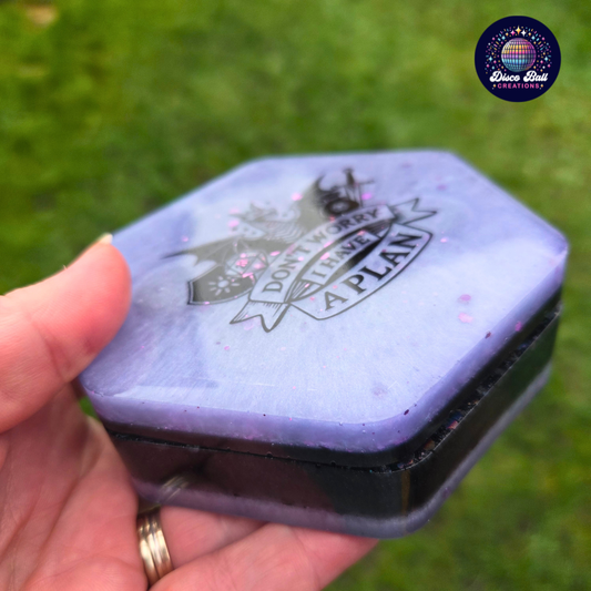 Handmade Resin Dice Box - Hexagonal Dice Storage Case Lid - DND Accessories - Tabletop Gaming - Dungeon Master Gift (Copy)