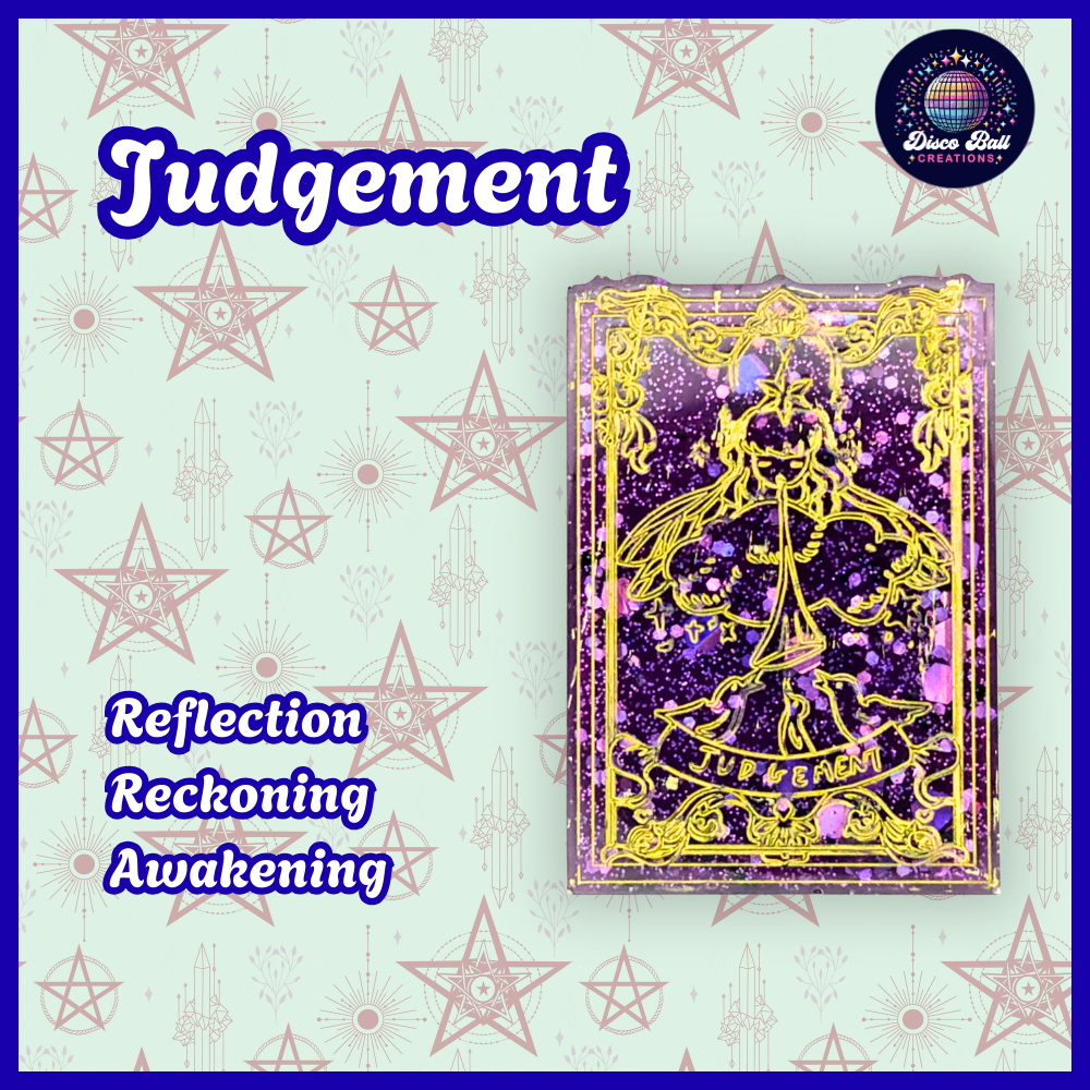 Handmade Resin Tarot Card Keyring - Celestial Charm - Witchy Gift, Spiritual Accessory, Purple & Gold Mystical Keychain