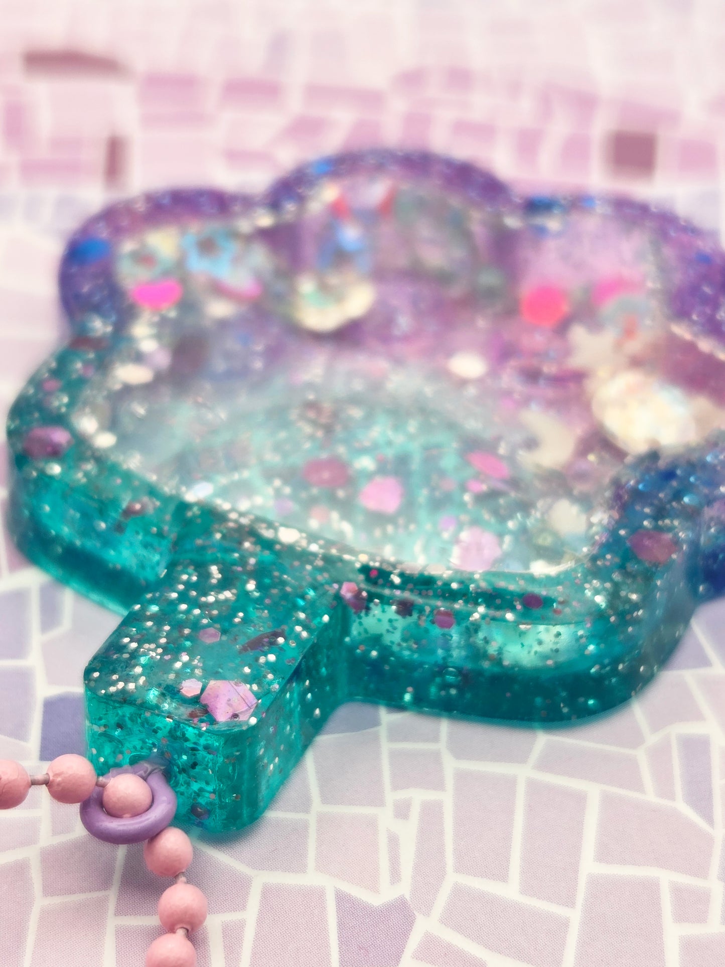 Handmade Glitter Paw Print Keychain – Shaker Style with Beads & Sequins Fun & Sparkly Gift