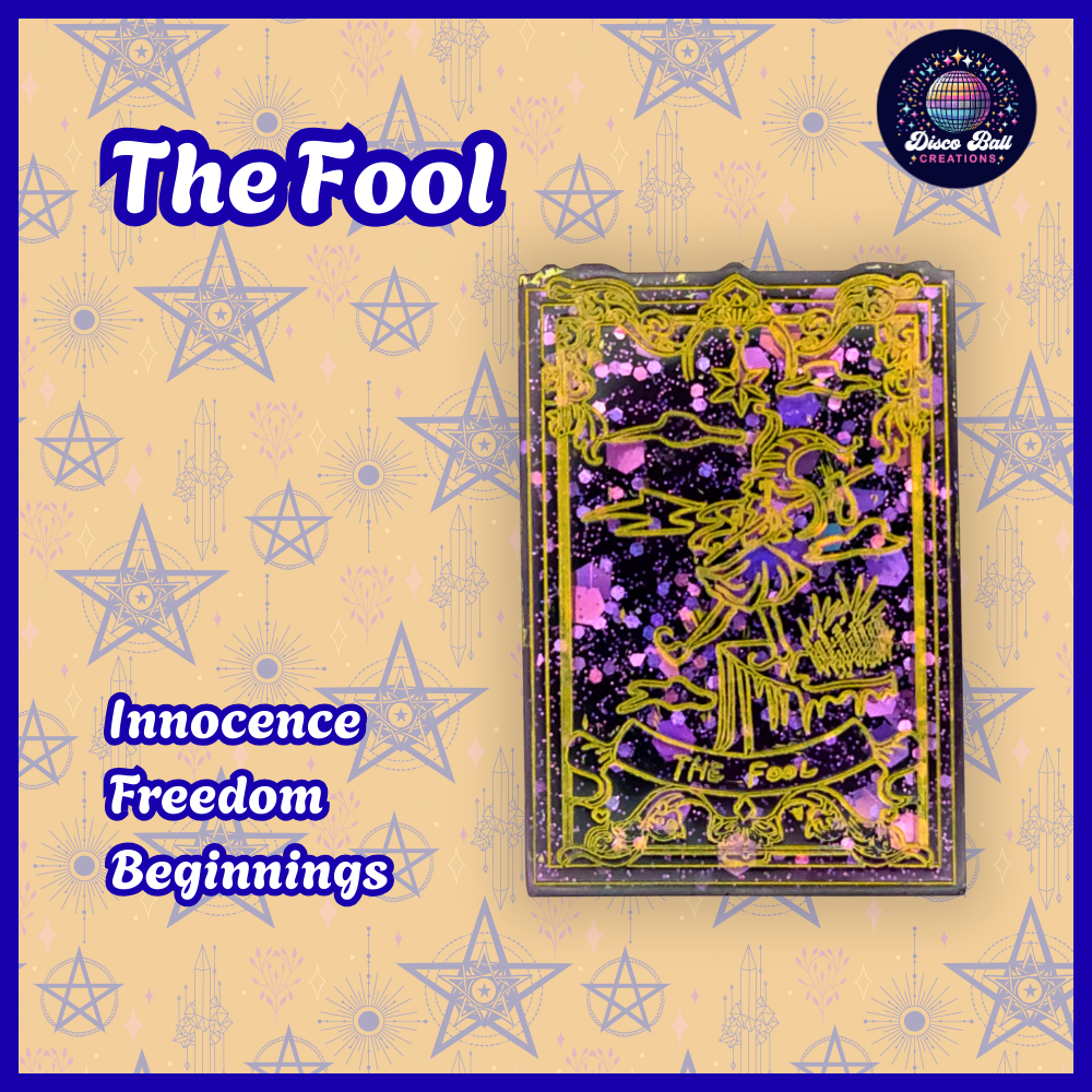 Handmade Resin Tarot Card Keyring - Celestial Charm - Witchy Gift, Spiritual Accessory, Purple & Gold Mystical Keychain