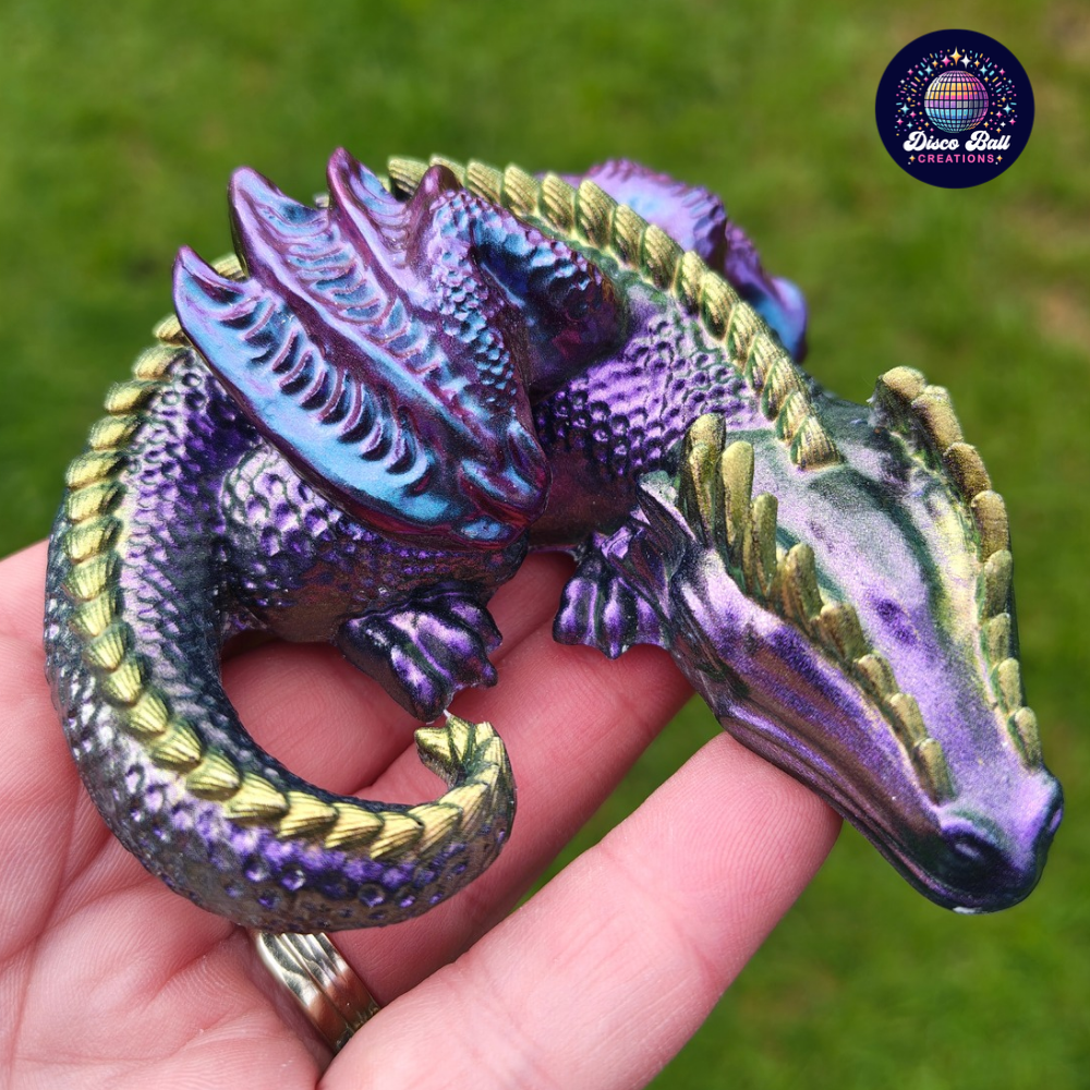Handmade Resin Sleeping Dragon Figurine – Mythical Fantasy Desk Decor & Collectible Statue